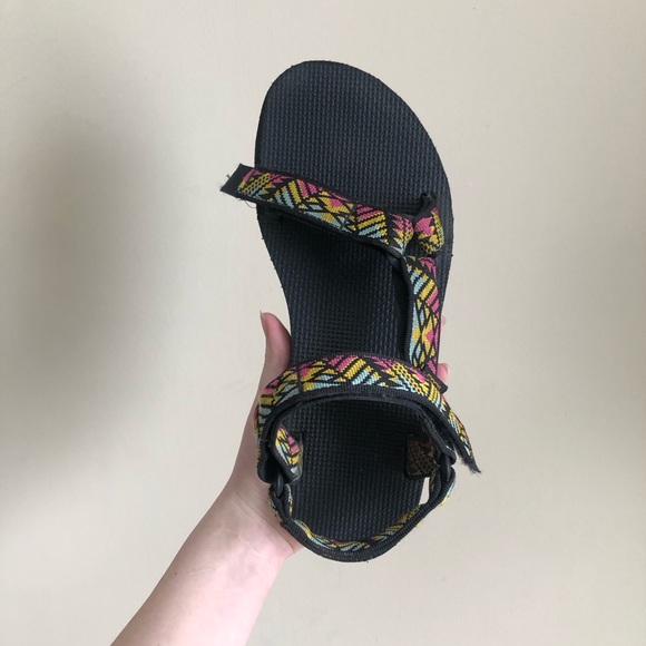 Teva Sandals Classic Black Blue Pink Yellow Size 9 - Picture 3 of 5